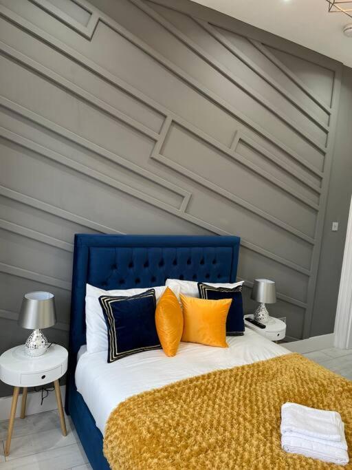 ULTRA LAVISH APARTMENT SLEEPS 4 GUEST COMFY, NETFLIX, 1 x Double Bed , 2 x Single Beds Glasgow Exterior foto