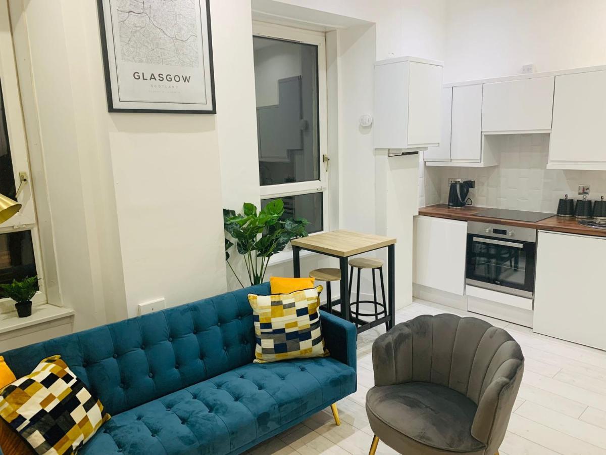 ULTRA LAVISH APARTMENT SLEEPS 4 GUEST COMFY, NETFLIX, 1 x Double Bed , 2 x Single Beds Glasgow Exterior foto