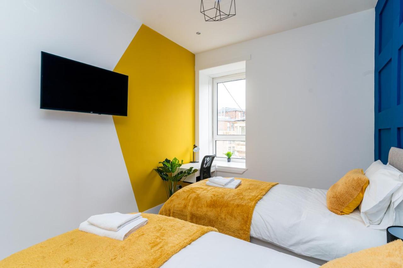 ULTRA LAVISH APARTMENT SLEEPS 4 GUEST COMFY, NETFLIX, 1 x Double Bed , 2 x Single Beds Glasgow Exterior foto