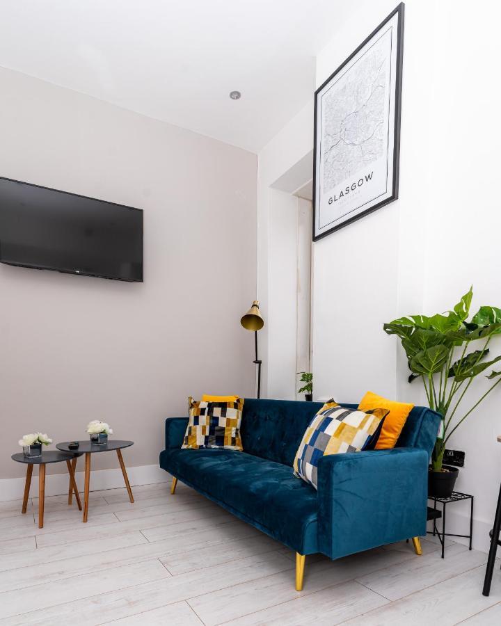 ULTRA LAVISH APARTMENT SLEEPS 4 GUEST COMFY, NETFLIX, 1 x Double Bed , 2 x Single Beds Glasgow Exterior foto